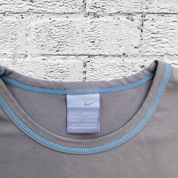 Vintage Nike Graphic T-Shirt - Picture 6 of 8